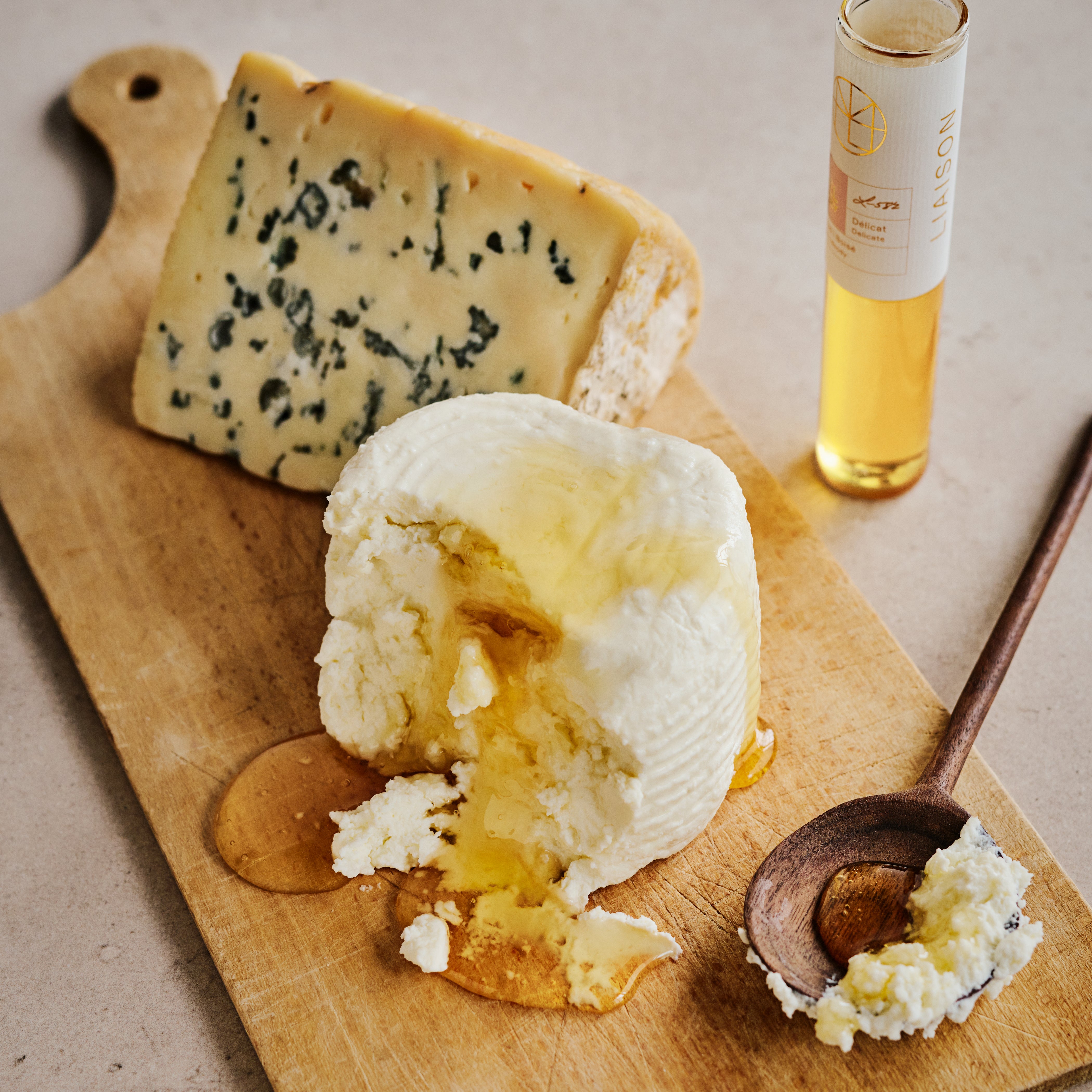 L-582-miel-d-ete-du-quebec-plateau-fromage-bleu-et-frais